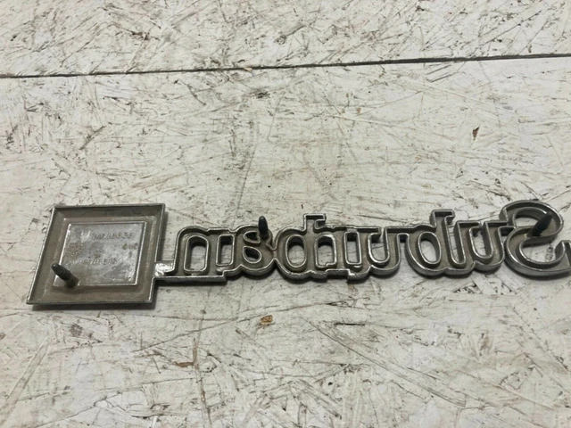 1973-1988 Chevrolet Suburban Rear Tail Gate Or Barn Door Emblem GM 14016626 3
