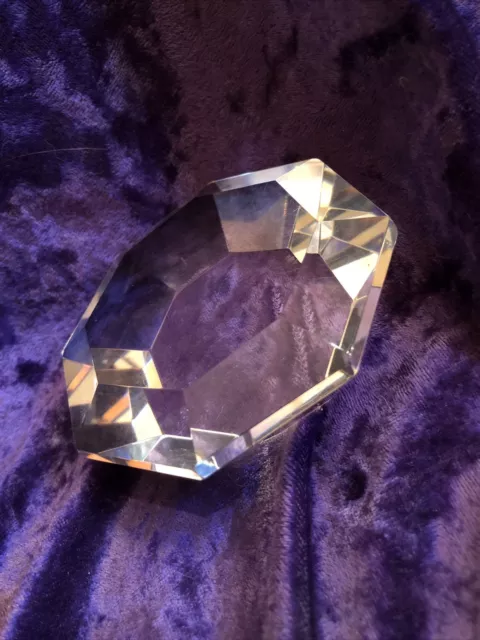 Brilliant faceted diamond shaped 3”crystal collectible paperweight