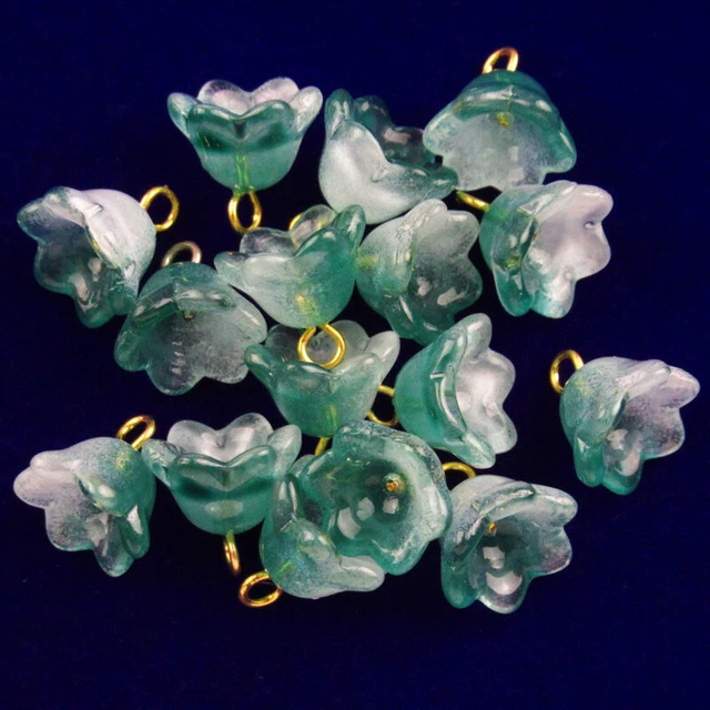 16Pcs 10x10mm Carved Green Jade Flower Pendant Bead Q09795