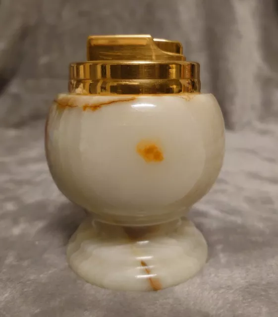 Briquet de table en onyx non fonctionnel tamponné propriété de silver match