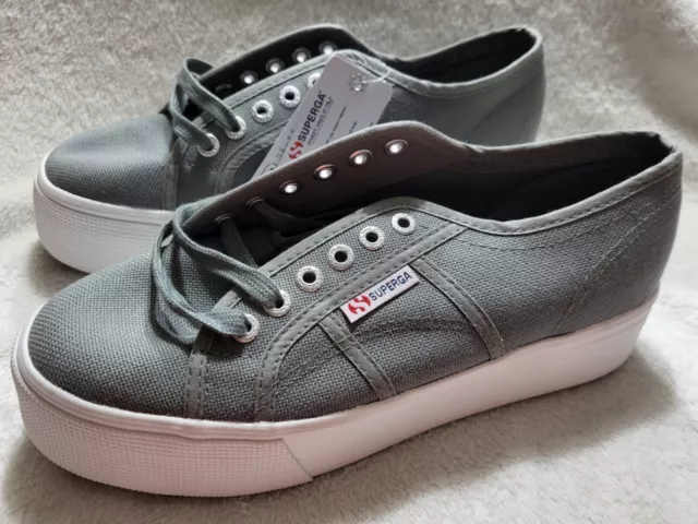 Superga Unisex Low Top Platform Lace Up Tennis Shoes Sneaker Sz 8.5 Women 7 Men