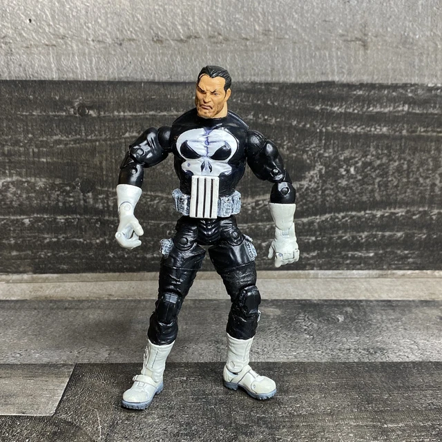 Vintage ToyBiz Marvel Legends The Punisher Series IV 6" Action Figure