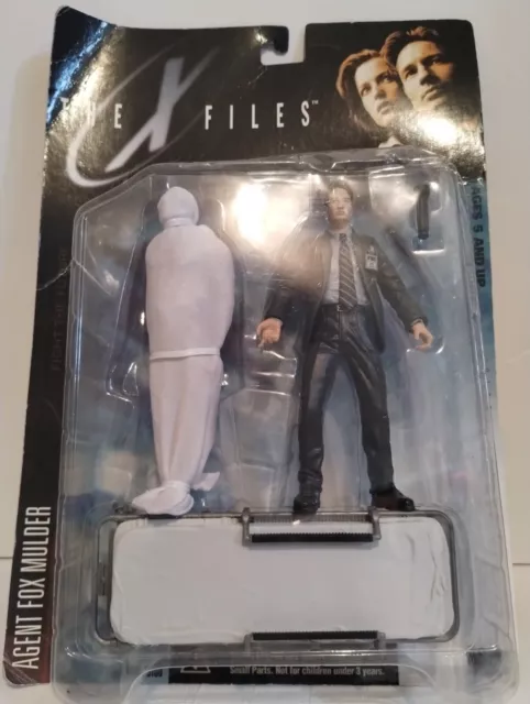 1998 McFarlane Toys - X-Files - Agent Fox Mulder - Series 1 - Package Damage