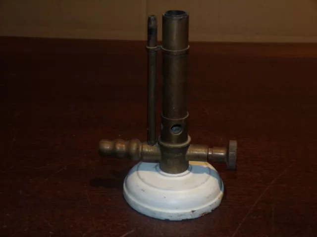 Ancien bec bunsen de laboratoire SFA ( Laiton et socle fonte 13 cm de haut )