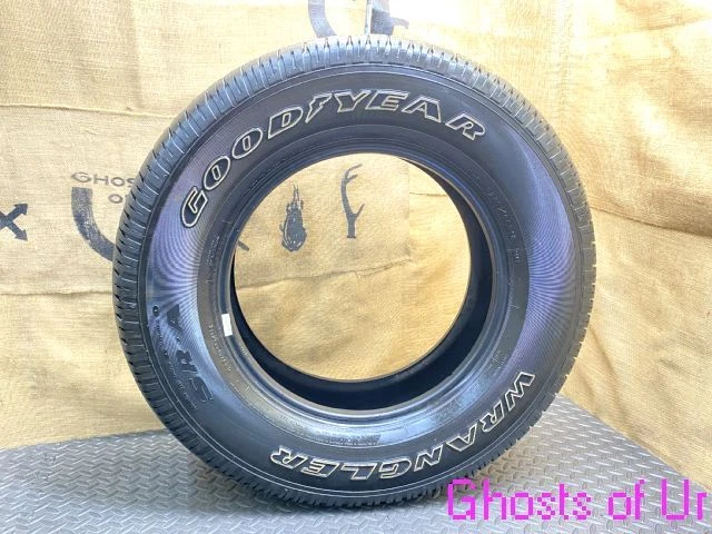 Single Goodyear Wrangler SRA P275/65R18 114T All Season SUV Tire 9/32 Tread