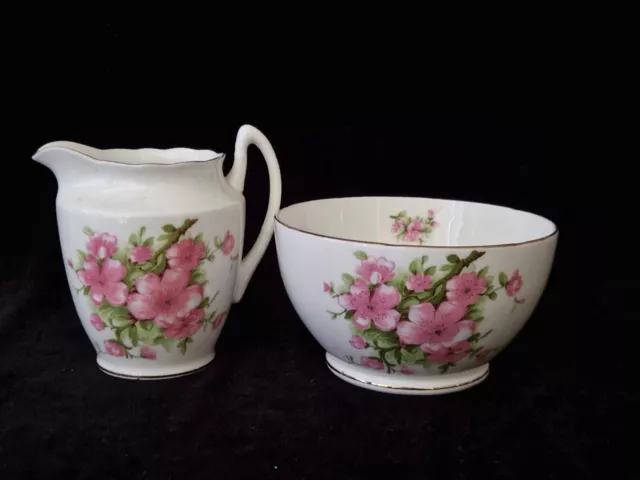 Lovely Country Cottage Style (Blossom) Bone China Milk Jug & Sugar Bowl