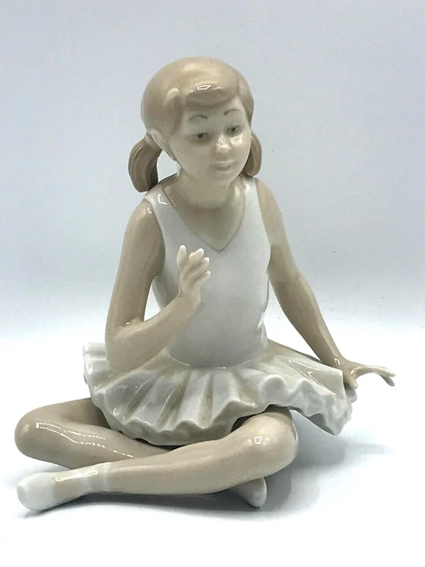 LLADRO Ballerina NAO FIGURINE 6.5" tall Vintage made in Japan LLADRO Ballerina NAO FIGURINE 6.5" tall Vintage made in Japan