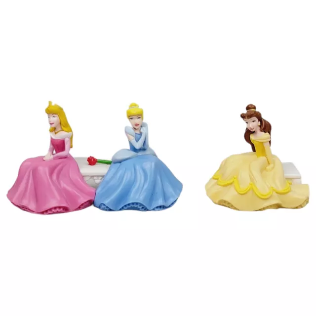 Toppers para pasteles de PVC princesa Disney 2,5" - Bella, Cenicienta y Aurora - DecoPac