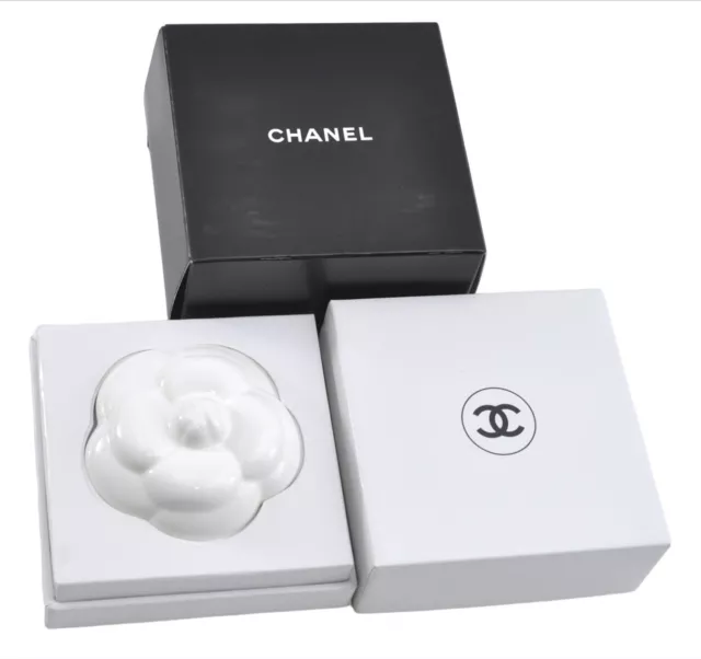 CHANEL FLORAL PAPER weight Other miscellaneous goods White Women £86.21 -  PicClick UK