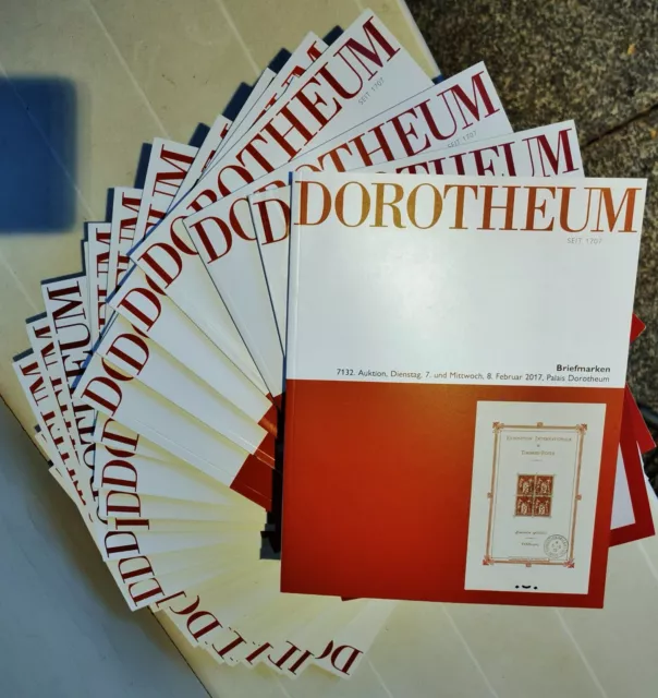 riesiges Konvolut Briefmarkenauktionen Dorotheum 2012 - 2017, 25 Kat. 30000 Lots