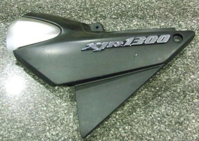 Carenage Sous Selle Gauche Pour Yamaha XJR 1300 (1999-2001) - Pièce D'Occasion - Réf. 89