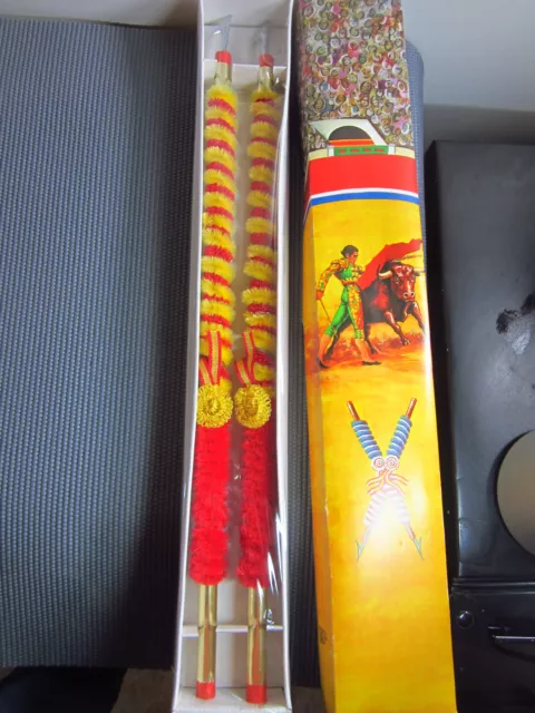 VINTAGE 24" SPANISH BULLFIGHTING MATADOR BANDERILLA'S WITH BOX New Decor