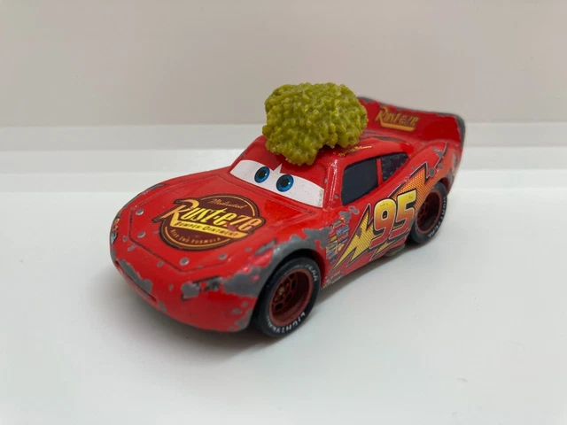 FIGURINE Cars Flash McQueen Lightning 95 Herbe Foin DISNEY PIXAR VOITURE JOUET