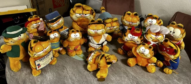 Vintage Garfield Plush Lot 17 Dakin 70s 80s