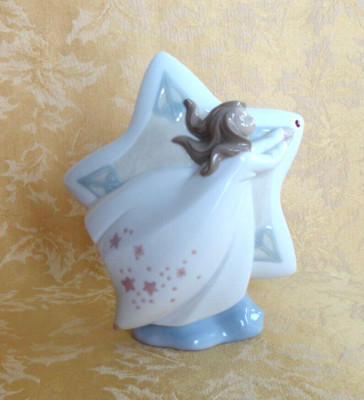 NAO by Lladro Girl Shooting Star Figurine DAISA 2000  6.5"H