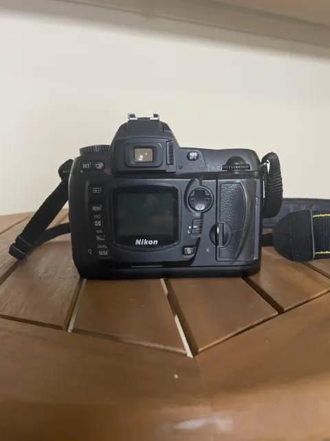 Nikon D70 12.1 MP Digital SLR Camera - Black (Body Only) 2