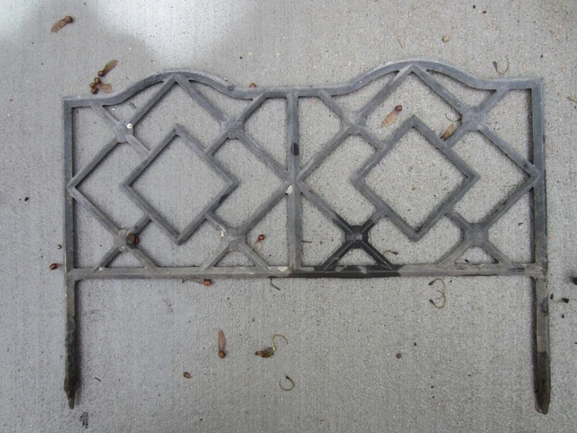 antique GARDEN PIECE: 2 sections vintage BLACK ALUMINUM GARDEN EDGING FENCE pcs