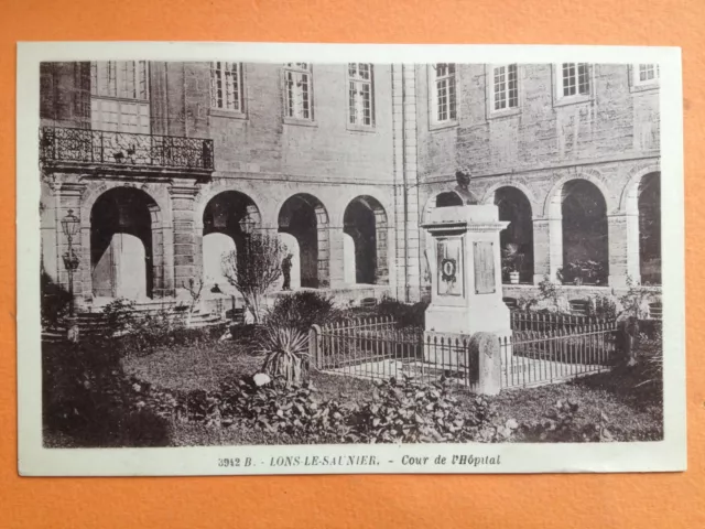 Carte Postale Ancienne 1938 LONS le SAUNIER Jura COUR de L'HÔPITAL