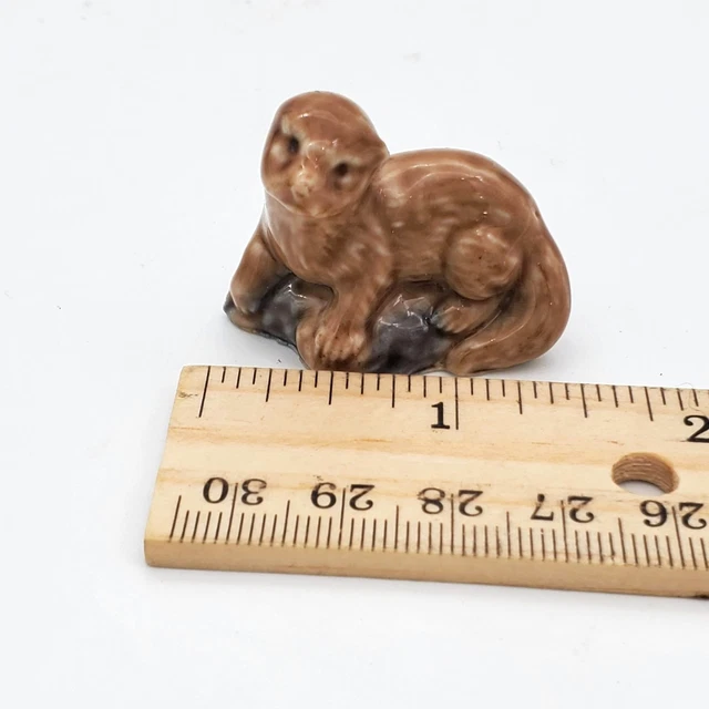 Wade Red Rose Tea Miniature Whimsy Otter China Figurines Porcelain Tiny Animal
