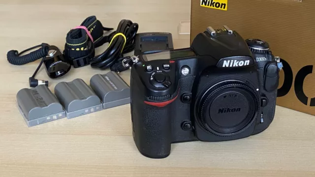 Corpo Nikon D300s + Accessori