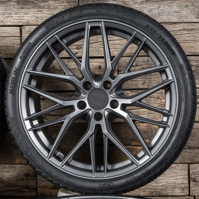 Ruote invernali 18 pollici RW01 per VW Passat 3G B8 T-Roc Touran 2 ET45 225 45 18 opache