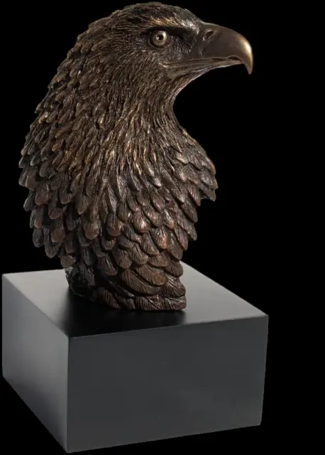 Escultura De La Cabeza De Águila Sobre Base Veronesa Wu75844A4