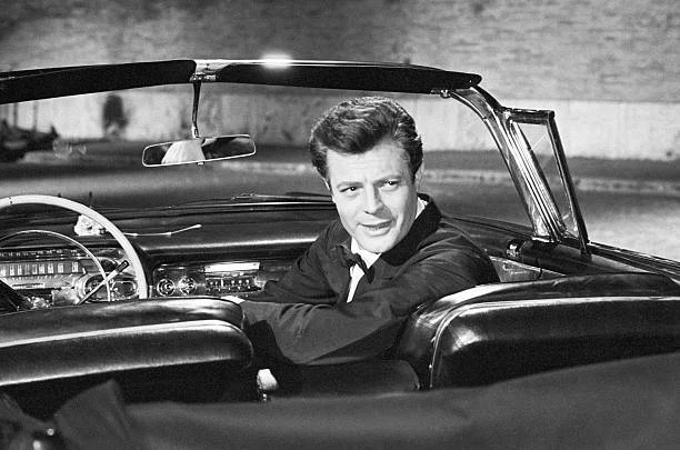 ITALIAN ACTOR MARCELLO Mastroianni In A Car On The Set Of The Film Old ...
