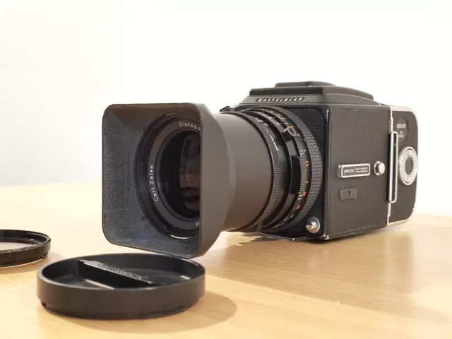 Hasselblad 500cm con Distagon Zeiss 50mm CF f4