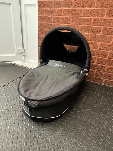 quinny speedi dreami Carry Cot For Buzz Pram Comes With Rain Cover