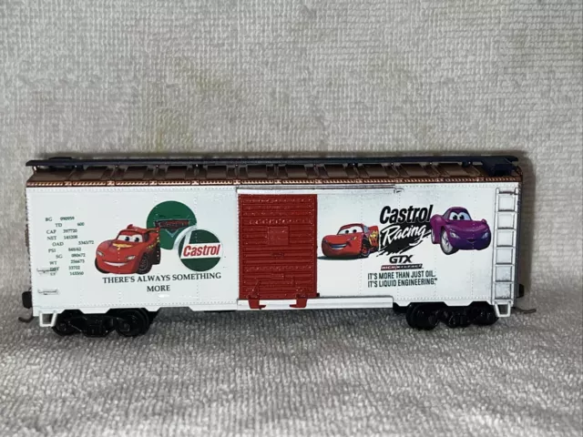 Ho Scale Athearn Castrol Oil 40’ Single Door Box Car