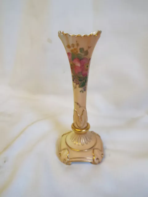 Nice antique handpainted blush ivory Royal Worcester vase, c1903.