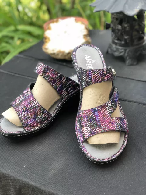 Alegria loti wedge sandal deals