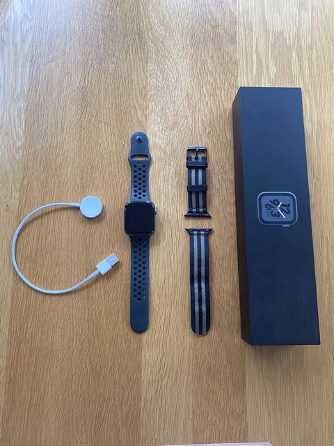 Apple Watch Series 4 Nike+ 44 mm Space Grey Aluminum Case with Anthracite/Black