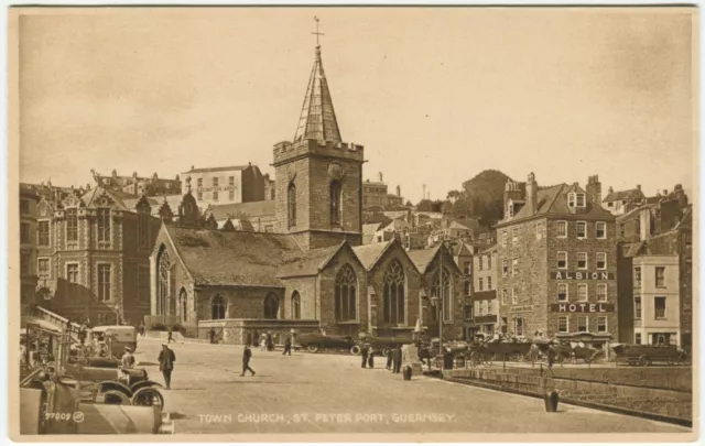 TOWN CHURCH, ST PETER PORT, GUERNSEY - Channel Islands Postcard