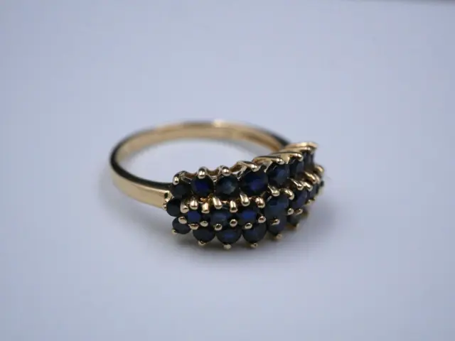 Edler Ring in 585 Gold und Saphiren - Vintage Schmuck Elegant Violett