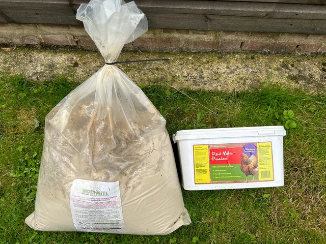 Red Mite powder 2kg and Multi-mite 10 kg new unused poultry