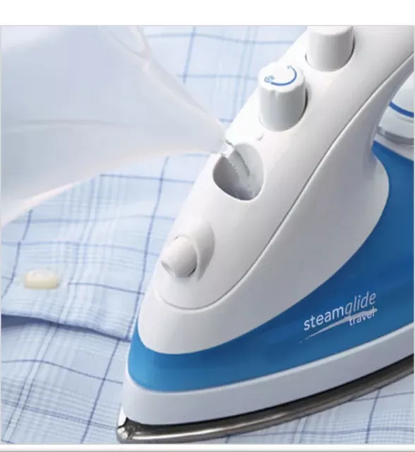 Russell Hobbs 22470 830W Travel Iron