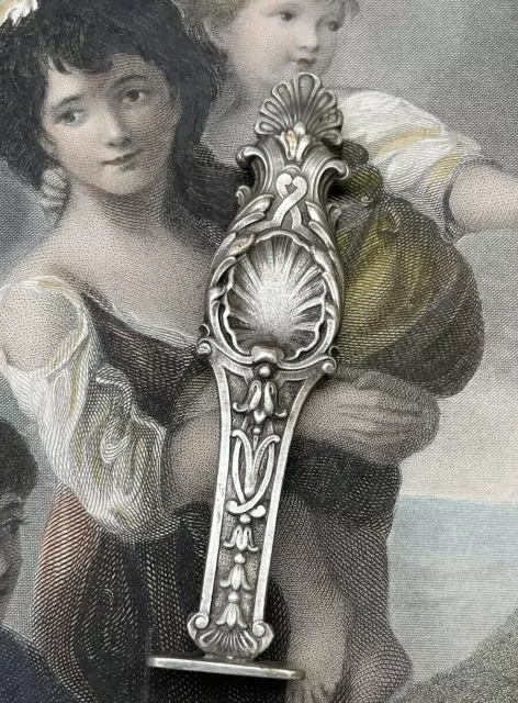 Sceau à Cacheter Vierge en métal argenté  style Gothique  décor coquille fleurs