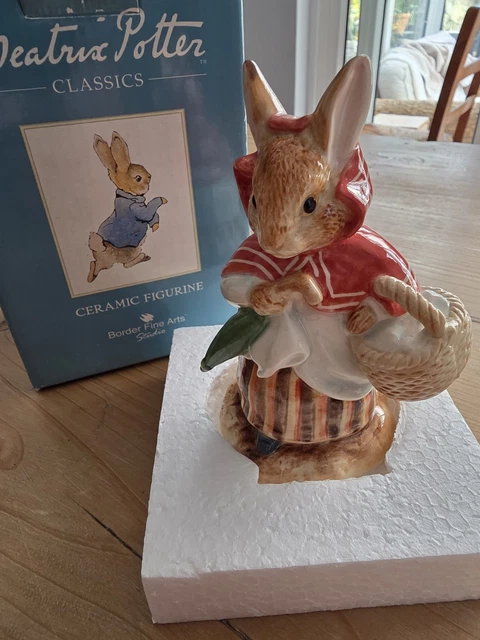 BORDER FINE ARTS Beatrix Potter Figurine Mrs Rabbit at work £9.73