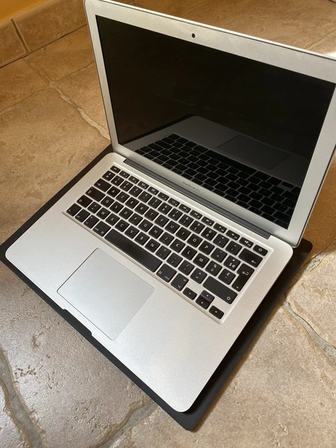 MacBook Pro 15" 2018 Core i7 (I7-8750H) 2.2GHz 16Go 256Go Silver