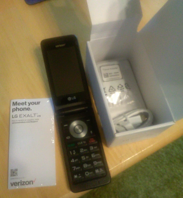 LG VN220 Exalt (Verizon 4G LTE) Telefono Flip Con Fotocamera - Foto 7