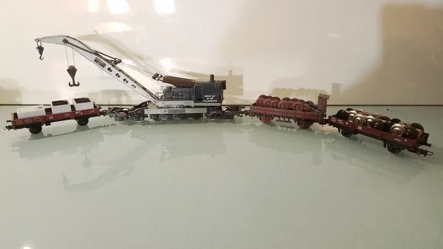 JOUEF UN CHASSIS DE GRUE COCKERILL AVEC ESSIEUX METAL HO