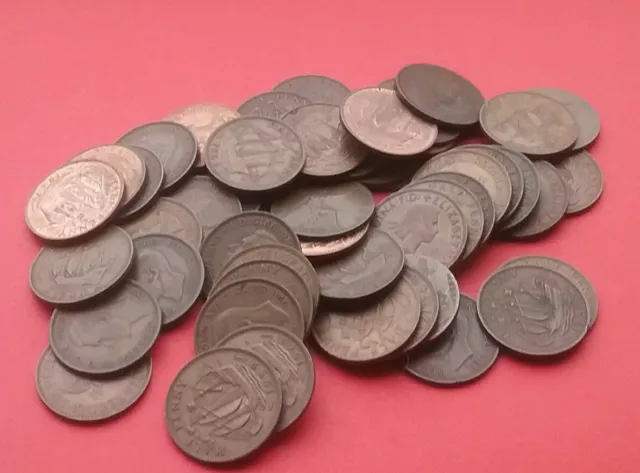 100, X Old Halfpenny Coins. Mixed Dates, George V, to Elizabeth ll.