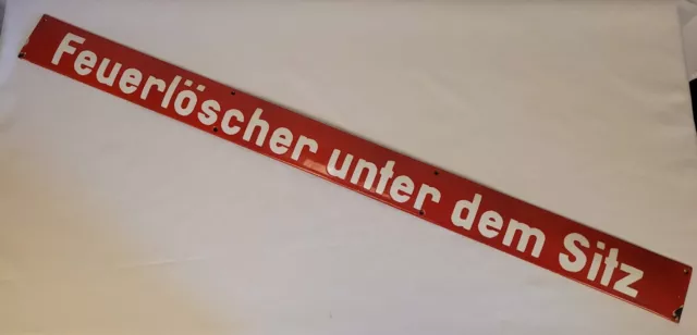 Seltenes Emaille Schild, „Feuerlöscher unter dem Sitz“, 50er Jahre 2