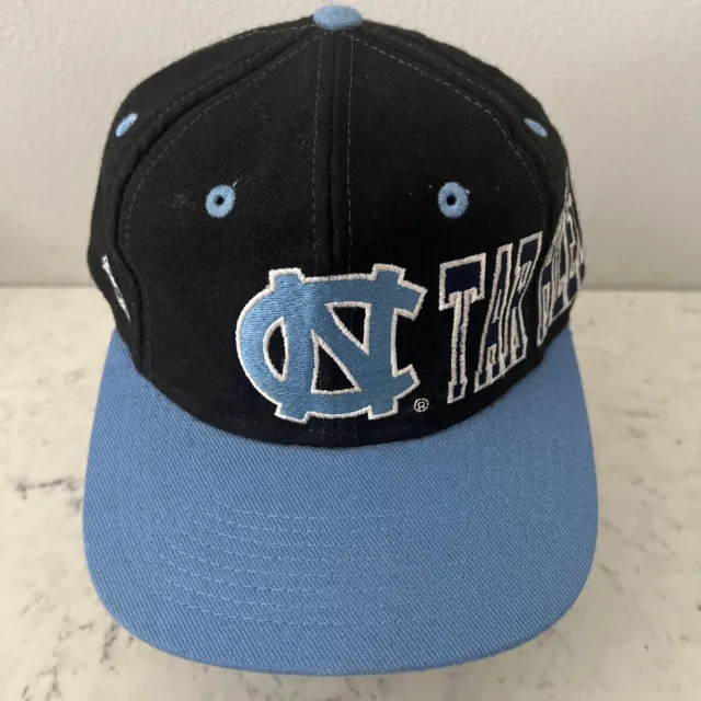 Vintage Apex One Carolina Tarheels NCAA College  SnapBack Baseball Hat Cap Used