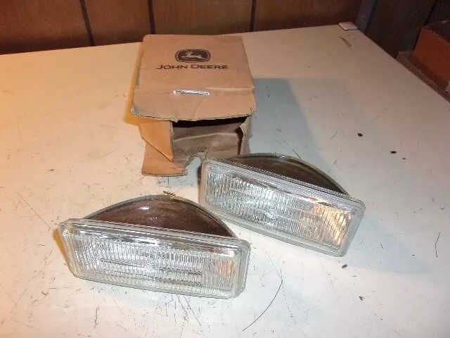 2 John Deere Lights R161288 NIB