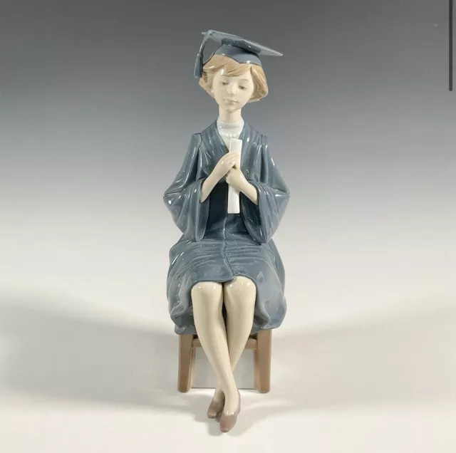 Vintage Lladro GIRL GRADUATE #5199 ~ Original Box MINT!