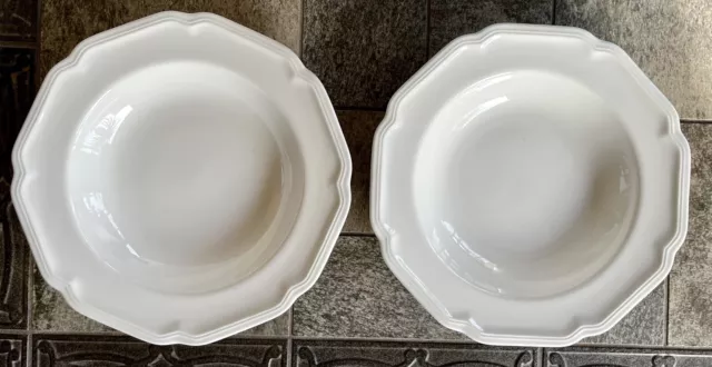 NWT Pair of Mikasa Ultima+ Antique White Rimmed Soup Pasta Bowls HK400 9.5"