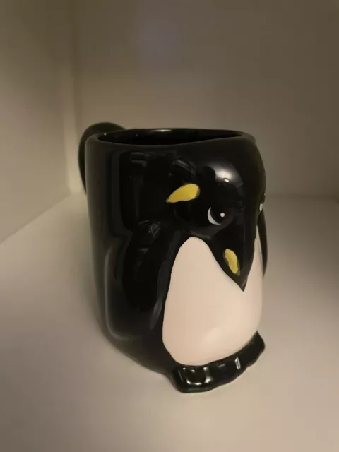 Neuheit schwarzer Pinguin Kaffee-/Teebecher guter Zustand