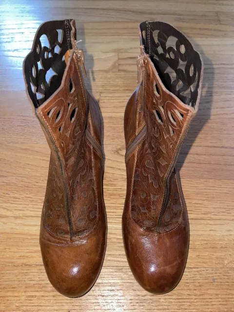 Anthropologie Everybody Bz Moda Nino Leather Ankle Boots Cut Out Detail Sz 36 Anthropologie Everybody Bz Moda Nino Leather Ankle Boots Cut Out Detail Sz 36